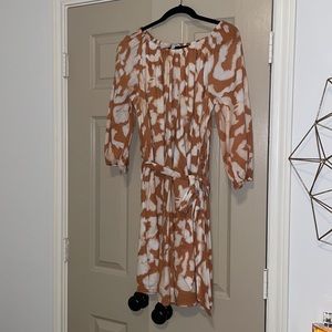 Elizabeth & James dress NWOT size M